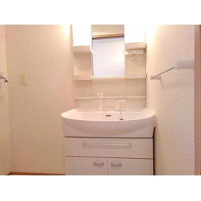 アクシス 101【管理NO：1-014318901-01010】 ★家具家電は申し込み後に搬入します★ ★2026年10月上旬入居可能★の物件画像