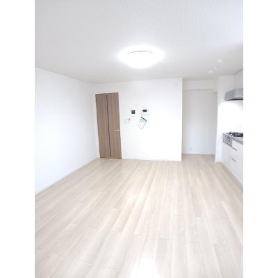 ヴィアソーレ茨木 201【管理NO：1-026512001-02010】 ★家具家電は申し込み後に搬入します★の物件画像