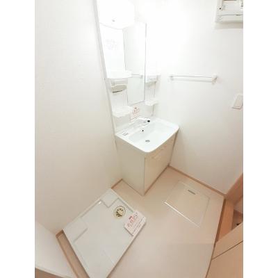 メゾン・カルムⅢ 201【管理NO：1-020066503-02010】 ★家具家電は申し込み後に搬入します★ ★2026年09月中旬入居可能★の物件画像