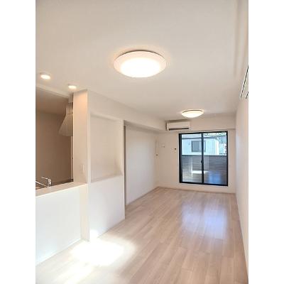 アメージングⅢ 201【管理NO：1-027195003-02010】 ★家具家電は申し込み後に搬入します★の物件画像