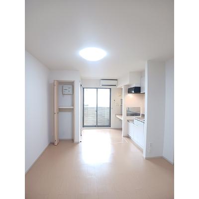 プラシード・Ｓ 103【管理NO：1-020395901-01030】 ★家具家電は申し込み後に搬入します★の物件画像
