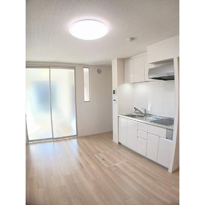 エアリー 104【管理NO：1-027693301-01040】 ★家具家電は申し込み後に搬入します★ ★2026年09月中旬入居可能★の物件画像