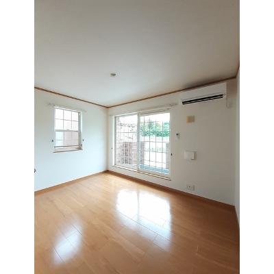 エスポワ－ル　Ⅱ号館 201【管理NO：1-013300802-02010】 ★家具家電は申し込み後に搬入します★の物件画像