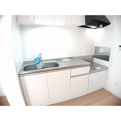 ストロベリーⅠ 101【管理NO：1-020947001-01010】 ★家具家電は申し込み後に搬入します★ ★2026年09月中旬入居可能★の物件画像