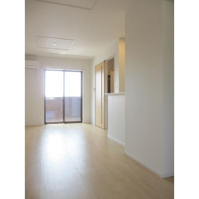 ラ・カーサ 102【管理NO：1-023340601-01020】 ★家具家電は申し込み後に搬入します★の物件画像