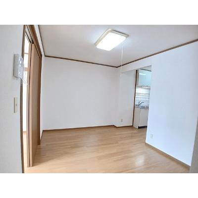 レジデンスアンソレイエ 102【管理NO：1-011130101-01020】 ★家具家電は申し込み後に搬入します★の物件画像