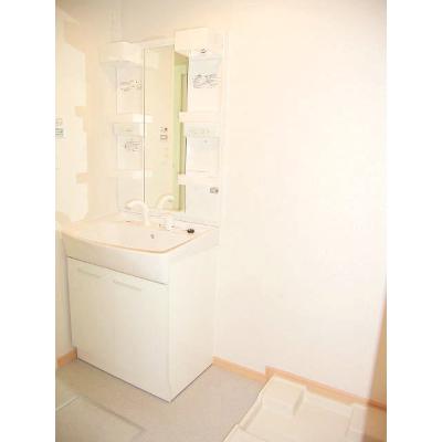 フィオレンテＣ 201【管理NO：1-015221103-02010】 ★家具家電は申し込み後に搬入します★の物件画像