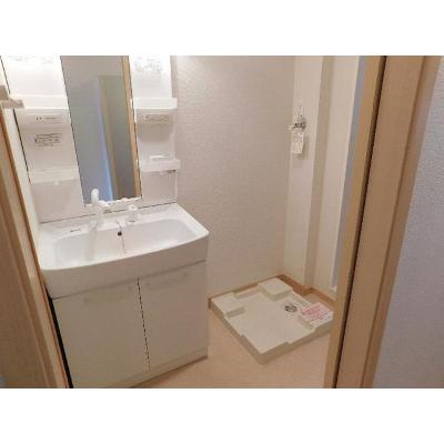 Ｍｏｏｎ　Ｂｒｉｄｇｅ３ 103【管理NO：1-015360703-01030】 ★家具家電は申し込み後に搬入します★の物件画像