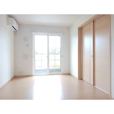 プリムローズⅢ 101【管理NO：1-016162002-01010】 ★家具家電は申し込み後に搬入します★の物件画像