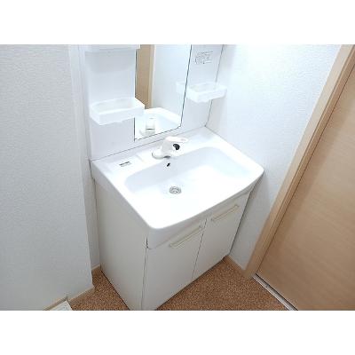 プリムローズⅢ 101【管理NO：1-016162002-01010】 ★家具家電は申し込み後に搬入します★の物件画像