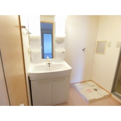 レインボーハイツ 101【管理NO：1-004395801-01010】 ★家具家電は申し込み後に搬入します★ ★2026年09月中旬入居可能★の物件画像