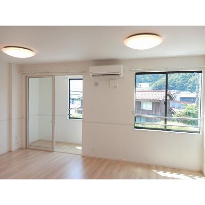 メゾン１２朝来 205【管理NO：1-027711301-02040】 ★家具家電は申し込み後に搬入します★ ★2026年09月中旬入居可能★の物件画像