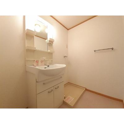 イノセント　エンジェル 201【管理NO：1-011940801-02010】 ★家具家電は申し込み後に搬入します★ ★2026年08月中旬入居可能★の物件画像