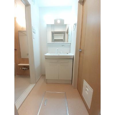 アクラス岸和田 201【管理NO：1-024671701-02010】 ★家具家電は申し込み後に搬入します★ ★2026年09月上旬入居可能★の物件画像