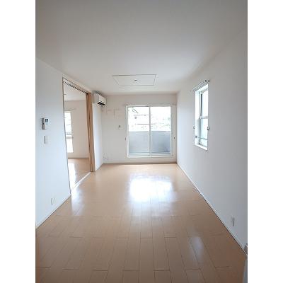 あじさい 201【管理NO：1-017591001-02010】 ★家具家電は申し込み後に搬入します★ ★2026年09月下旬入居可能★の物件画像