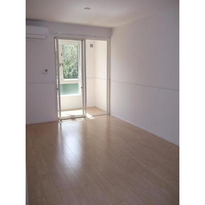 トライブＥ 102【管理NO：1-024284401-01020】 ★家具家電は申し込み後に搬入します★の物件画像