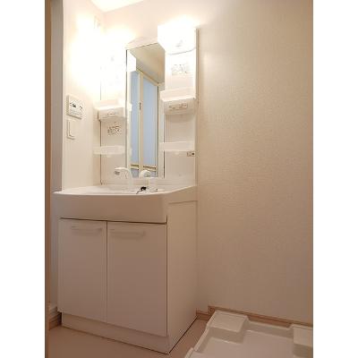 シーガーディアンⅡ 101【管理NO：1-016854402-01010】 ★家具家電は申し込み後に搬入します★の物件画像