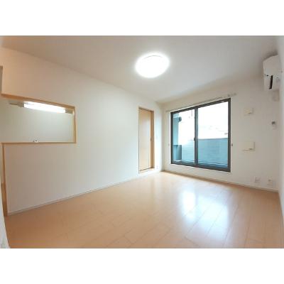 エスカーザ 202【管理NO：1-020246602-02020】 ★家具家電は申し込み後に搬入します★ ★2026年10月中旬入居可能★の物件画像