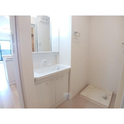 ウィスタリア　Ⅰ 205【管理NO：1-028412701-02050】 ★家具家電は申し込み後に搬入します★の物件画像