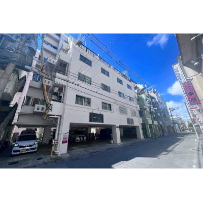 県庁前駅すぐ/最大4名/2DK/無料Wi-Fi/ベッド4台【アザミウィークリー久茂地 501号室】の物件画像