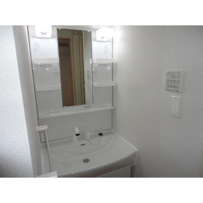 カーサ　セレーノ 102【管理NO：1-020846001-01020】 ★家具家電は申し込み後に搬入します★ ★2026年09月中旬入居可能★の物件画像