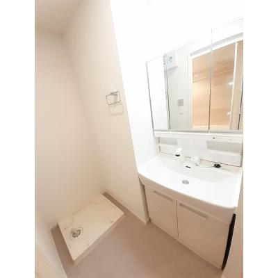 メゾン上野Ⅲ 101【管理NO：1-026947102-01010】 ★家具家電は申し込み後に搬入します★ ★2026年10月中旬入居可能★の物件画像