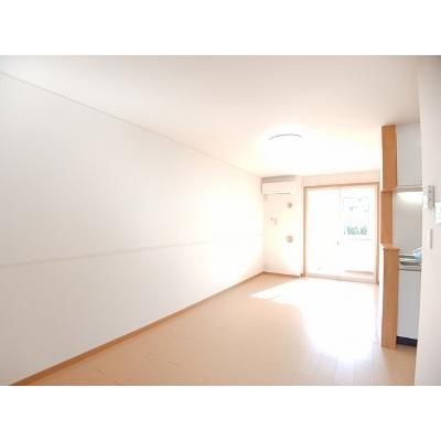 サン　スツール 101【管理NO：1-014824301-01010】 ★家具家電は申し込み後に搬入します★ ★2026年09月中旬入居可能★の物件画像