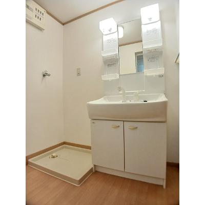 キアーロディルーナ 101【管理NO：1-011838101-01010】 ★家具家電は申し込み後に搬入します★ ★2026年11月上旬入居可能★の物件画像