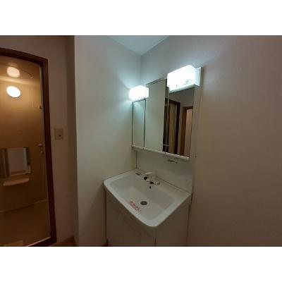 サンシャイン足立 202【管理NO：1-007108501-02020】 ★家具家電は申し込み後に搬入します 2026年09月中旬入居可能の物件画像