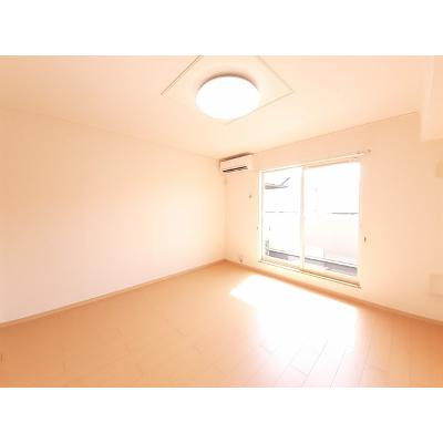 ヴィオレッタ 201【管理NO：1-016037701-02010】 ★家具家電は申し込み後に搬入します★ ★2026年09月中旬入居可能★の物件画像