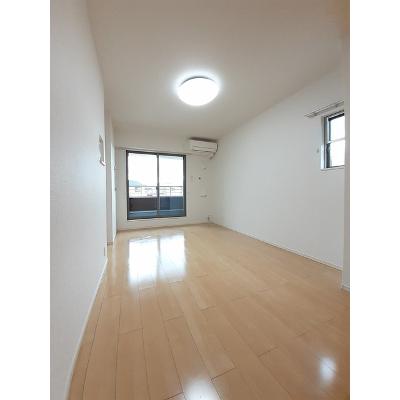 ル・ベリエ　Ｂ 201【管理NO：1-019696002-02010】 ★家具家電は申し込み後に搬入します★の物件画像