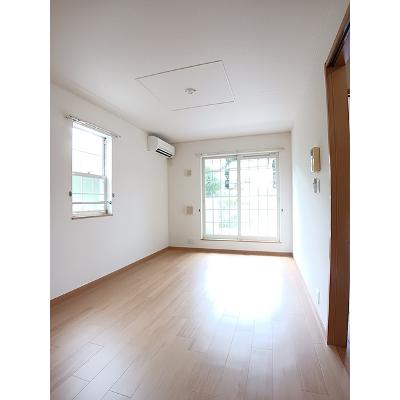 フィオーレ　Ａ 204【管理NO：1-012463201-02040】 ★家具家電は申し込み後に搬入します★の物件画像