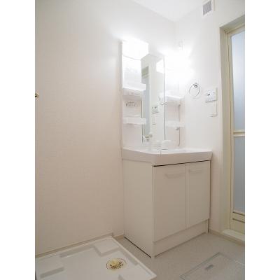 フローリッシュ 204【管理NO：1-018065601-02040】 ★家具家電は申し込み後に搬入します★ ★2026年09月中旬入居可能★の物件画像