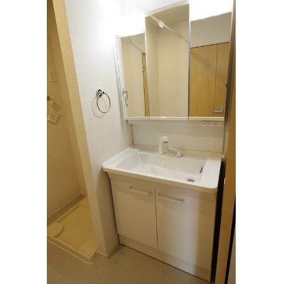 エンブレイスⅢ 201【管理NO：1-023959301-02010】 ★家具家電は申し込み後に搬入します★ ★2026年10月中旬入居可能★の物件画像