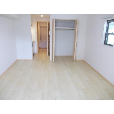 ラ・カーサ　西加賀屋 201【管理NO：1-018173201-02010】 ★家具家電は申し込み後に搬入します 2026年10月上旬入居可能の物件画像