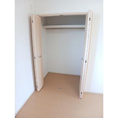 モヤ　パラチャ 201【管理NO：1-017981601-02010】 ★家具家電は申し込み後に搬入します★の物件画像