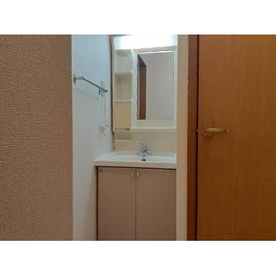 プリムロ－ズ 202【管理NO：1-009485601-02020】 ★家具家電は申し込み後に搬入します★の物件画像
