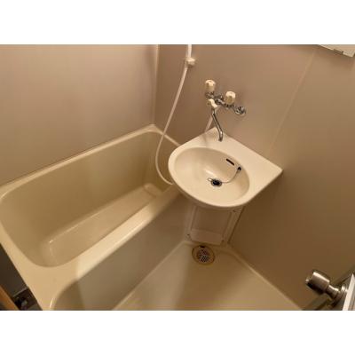 エールマンスリー井口　(3-4)　【★無料WI-FI標準装備（無制限）★、オートロック、バストイレ別、ゴミ毎日回収、南向き、草津南駅徒歩圏内】の物件画像