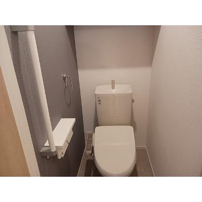 エバーグリーン 101【管理NO：1-028453401-01010】 ★家具家電は申し込み後に搬入します★ ★2026年09月上旬入居可能★の物件画像