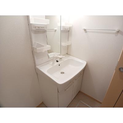 ウイステリアⅡ　Ｂ 201【管理NO：1-015896702-02010】 ★家具家電は申し込み後に搬入します★の物件画像