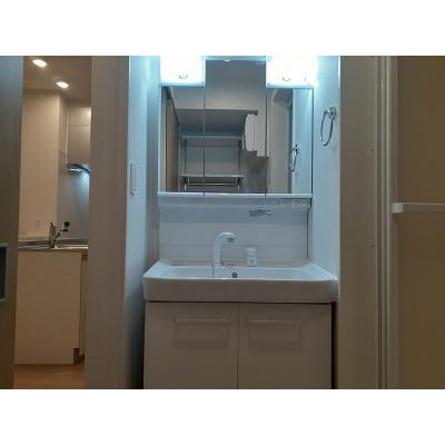 リヨン　鯖江　０２ 101【管理NO：1-026970702-01010】 ★家具家電は申し込み後に搬入します 2026年09月中旬入居可能の物件画像