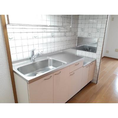 アン・フルール 203【管理NO：1-011254601-02030】 ★家具家電は申し込み後に搬入します★の物件画像