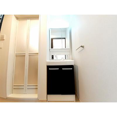 ラ　ルーチェ 203【管理NO：1-020425401-02030】 ★家具家電は申し込み後に搬入します★の物件画像