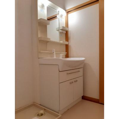 スプリングガーデン 201【管理NO：1-013228101-02010】 ★家具家電は申し込み後に搬入します★の物件画像