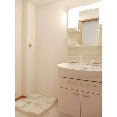 グラースＡ 102【管理NO：1-015094701-01020】 ★家具家電は申し込み後に搬入します★ ★2026年09月下旬入居可能★の物件画像
