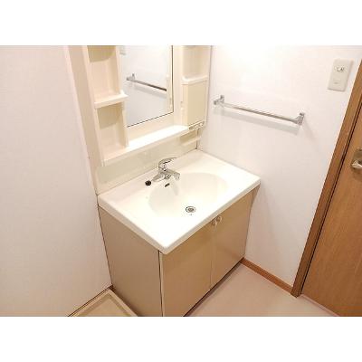 ベルフィオーレ 102【管理NO：1-009511201-01020】 ★家具家電は申し込み後に搬入します★の物件画像