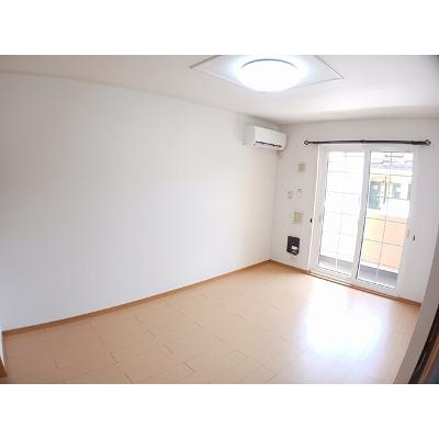 クリザンテーム　Ⅱ 102【管理NO：1-015046102-01020】 ★家具家電は申し込み後に搬入します★ ★2026年08月下旬入居可能★の物件画像