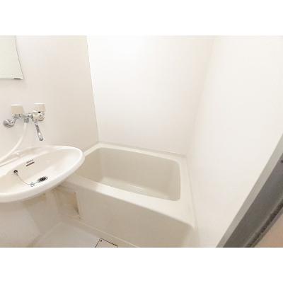 エルディム東郷 203【管理NO：1-001943901-02030】 ★家具家電は申し込み後に搬入します★の物件画像
