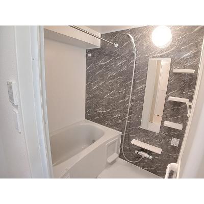 ヤングウッズ港町 303【管理NO：1-028516001-03030】 ★家具家電は申し込み後に搬入します★の物件画像