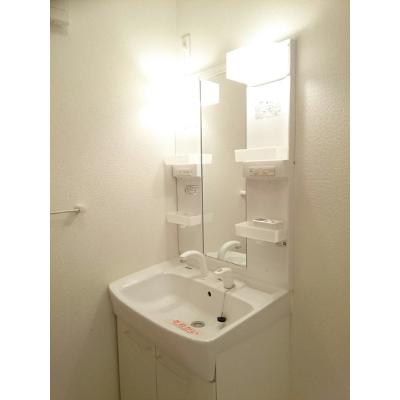 リシアンサス 101【管理NO：1-017060901-01010】 ★家具家電は申し込み後に搬入します 2026年09月中旬入居可能の物件画像